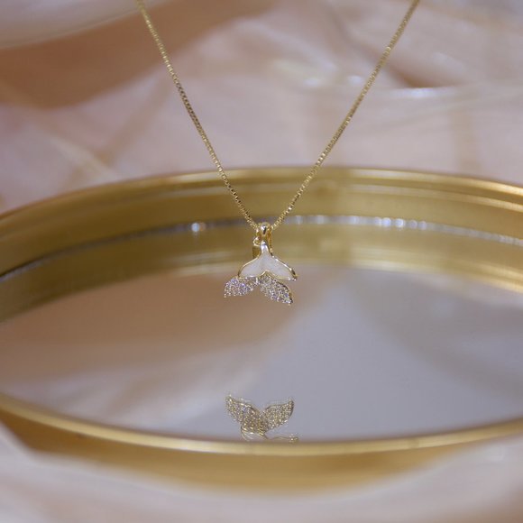 NEW 14K Gold Plated Diamond Mermaid Tail Necklace - Picture 3 of 9